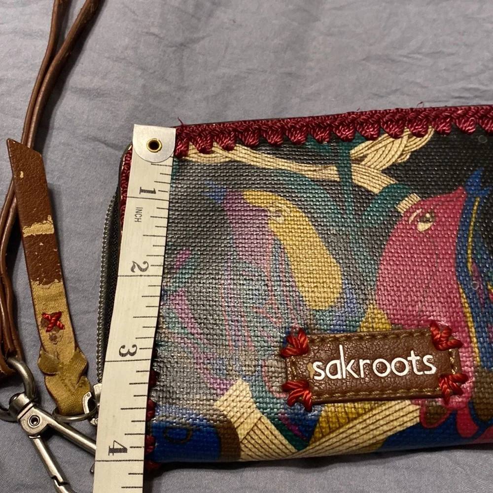 Sakroots Wallet Wristlet Multicolor Small Faux Leather Zipper Pocket Card holder